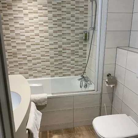 Hotel Le Ménestrel 3*